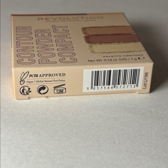 Makeup Revolution London Contour Powder Compact - Fair Shades- CONTOUR PALETTE - Picture 4 of 4